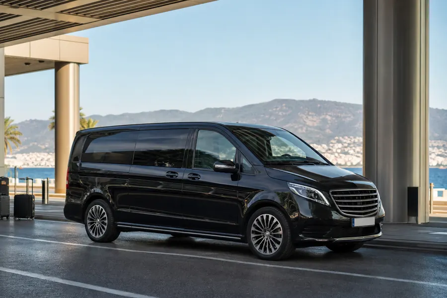 SkyWay VIP Van premium transfer aracı